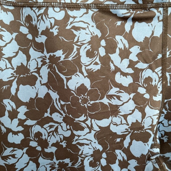 ZYIA black + blue “Light & Tight” high waist leggings Size 14-16. Capri (23-25”) - Picture 6 of 8